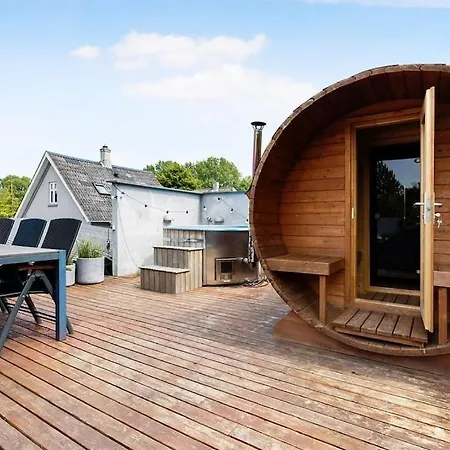Vila Dejlig Hus Med Vildmarksbad Fåborg